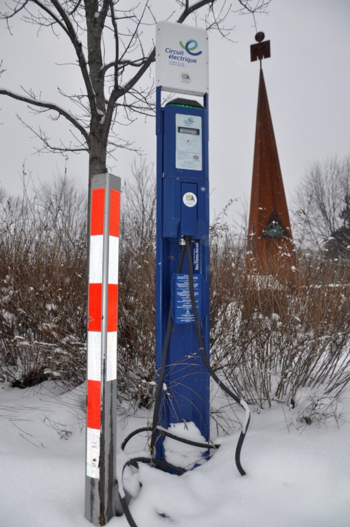 On ne fait pas la queue aux bornes de recharge électrique
