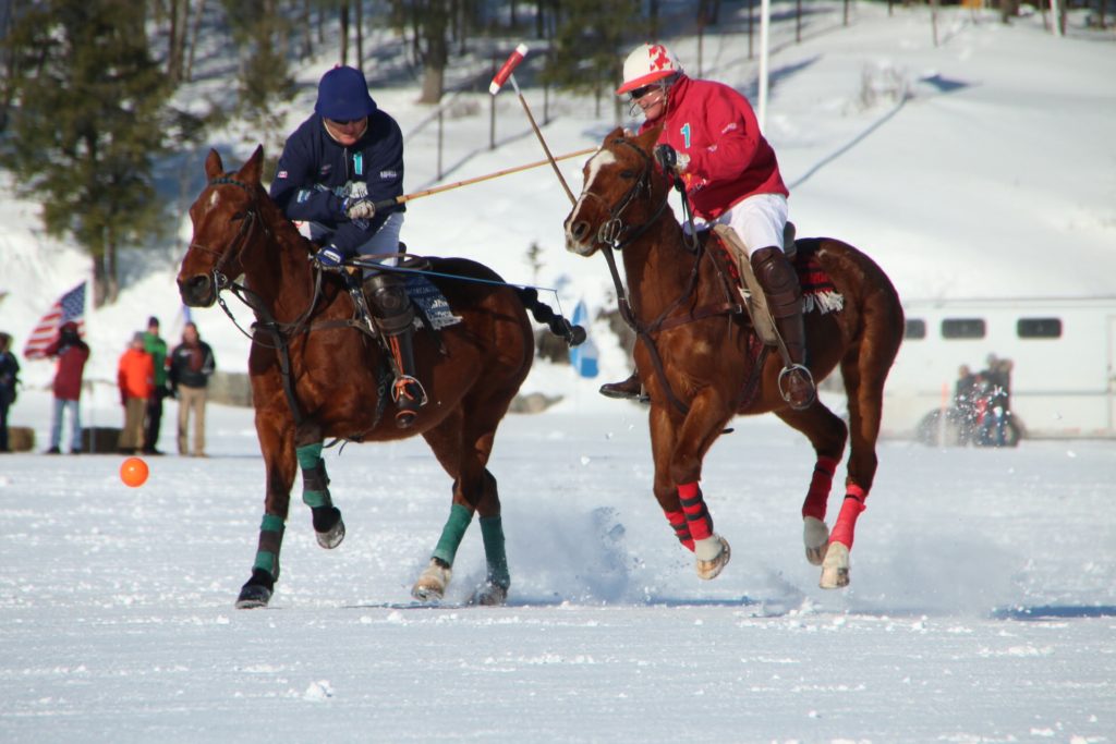 Le polo sur neige déménage à l’aéroport Gray Rocks