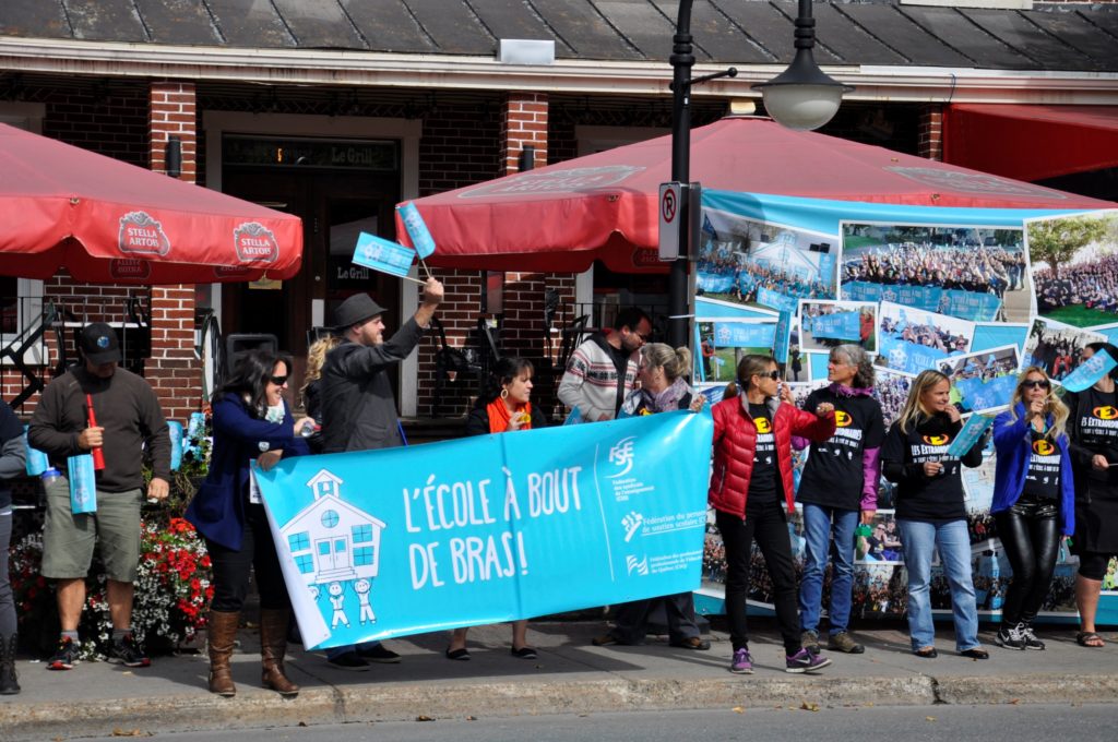 Les enseignants manifestent…et envisagent la grève