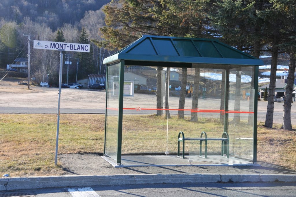 Transport en commun: cinq nouveaux abribus pour le TACL