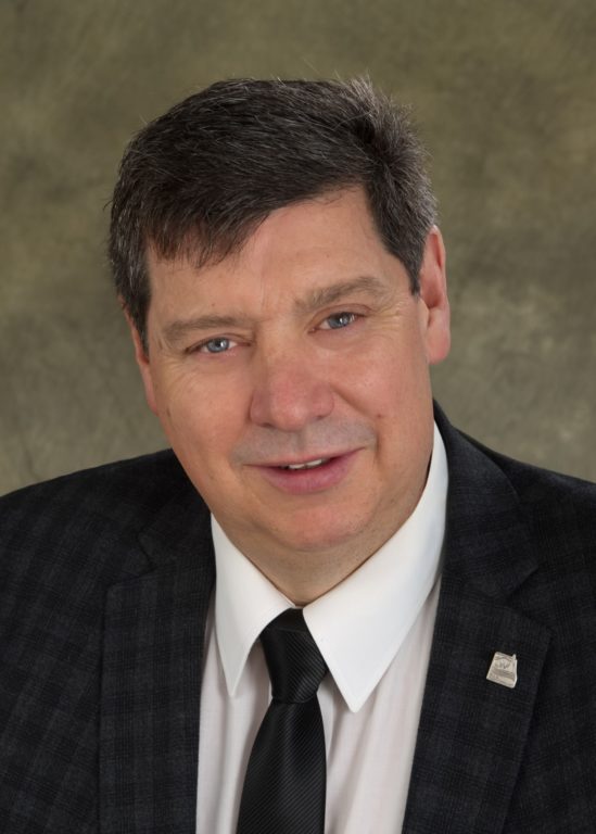 Luc Brisebois louange la ministre
