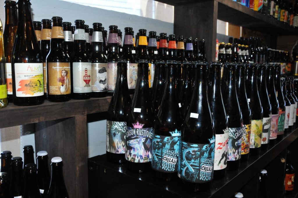Les microbrasseries se trouvent une place en magasin