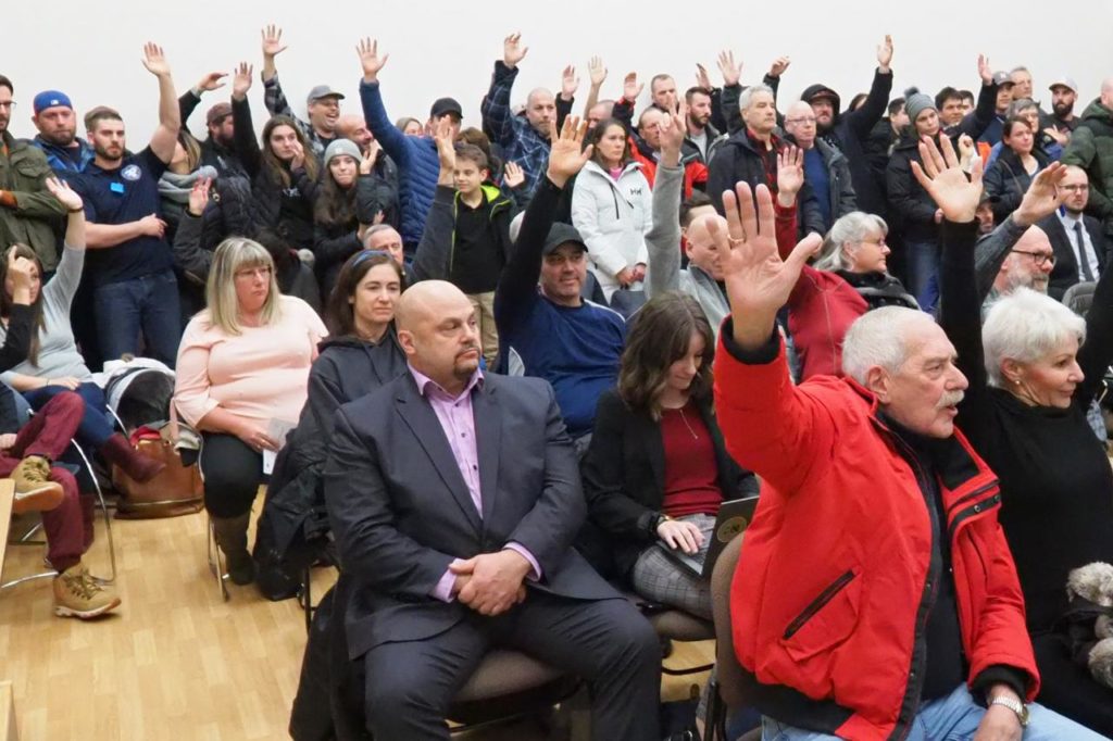 Des Tremblantois lancent une pétition et réclament un référendum
