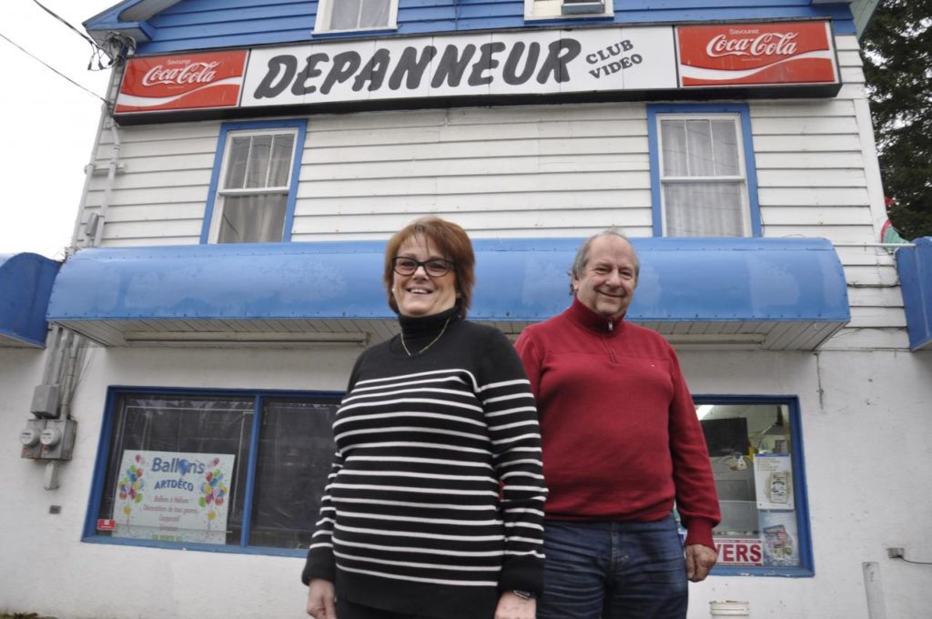 Dépanneur Telmosse : survivre comme indépendant dans un monde bannières