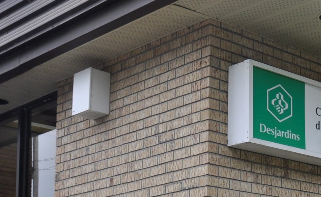 Desjardins réduira ses points de service