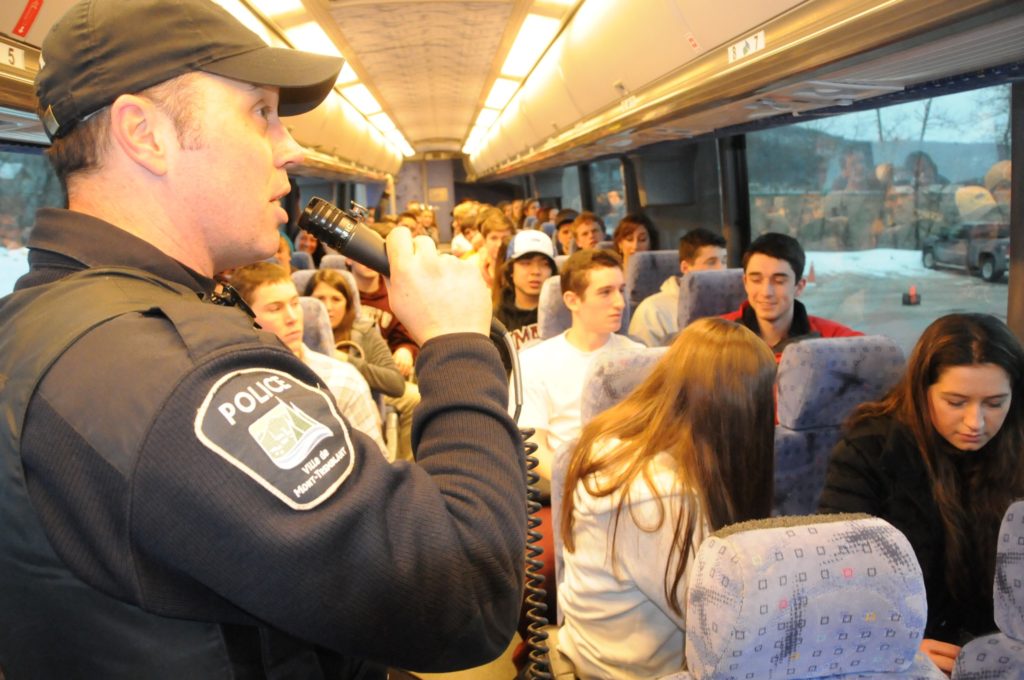 Le message passe auprès des jeunes touristes