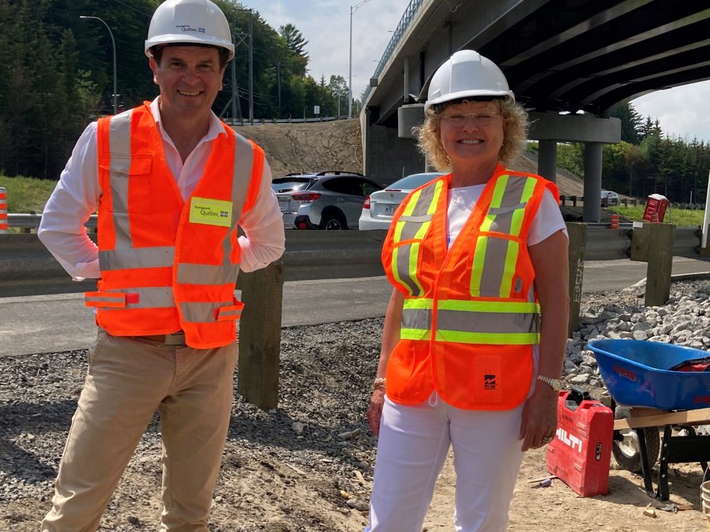 Le pont à Sainte-Anne-des-Lacs inauguré