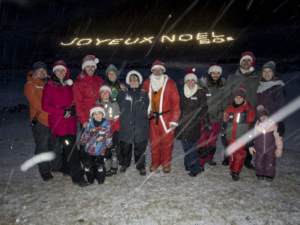 La famille Telmosse célèbre en grand le 50ème “Joyeux Noël”