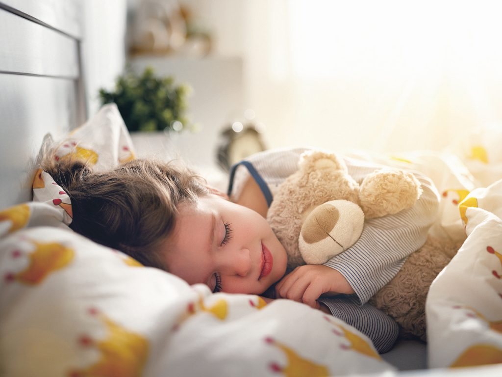 « Quelle durée de sommeil est requise pour mon enfant? »