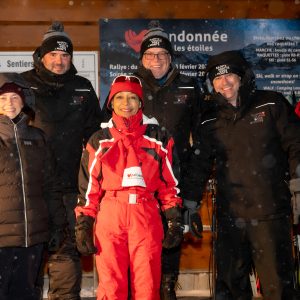 Les membres du conseil de Sainte-Agathe Brigitte Voss, le maire Frédéric Broué, Marc Tassé et Hugo Berthelet en compagnie de la députée de Bertrand Nadine Girault étaient sur place pour le coup d’envoi de la Randonnée. (Photo André Chevrier)