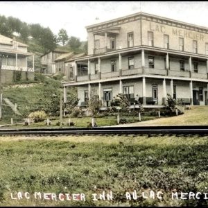 Une photo de l’Hôtel Mont-Tremblant en 1910. (Photo gracieuseté — Maureen Gallagher/St. Jovite-Mont Tremblant-St. Faustin-Lac-Carre Old Photos) 