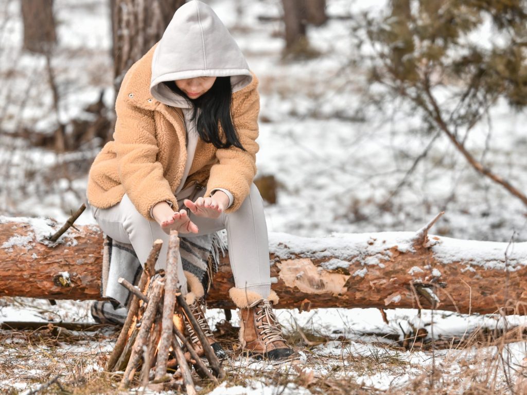 Des jeunes laurentiens apprennent la survie en forêt