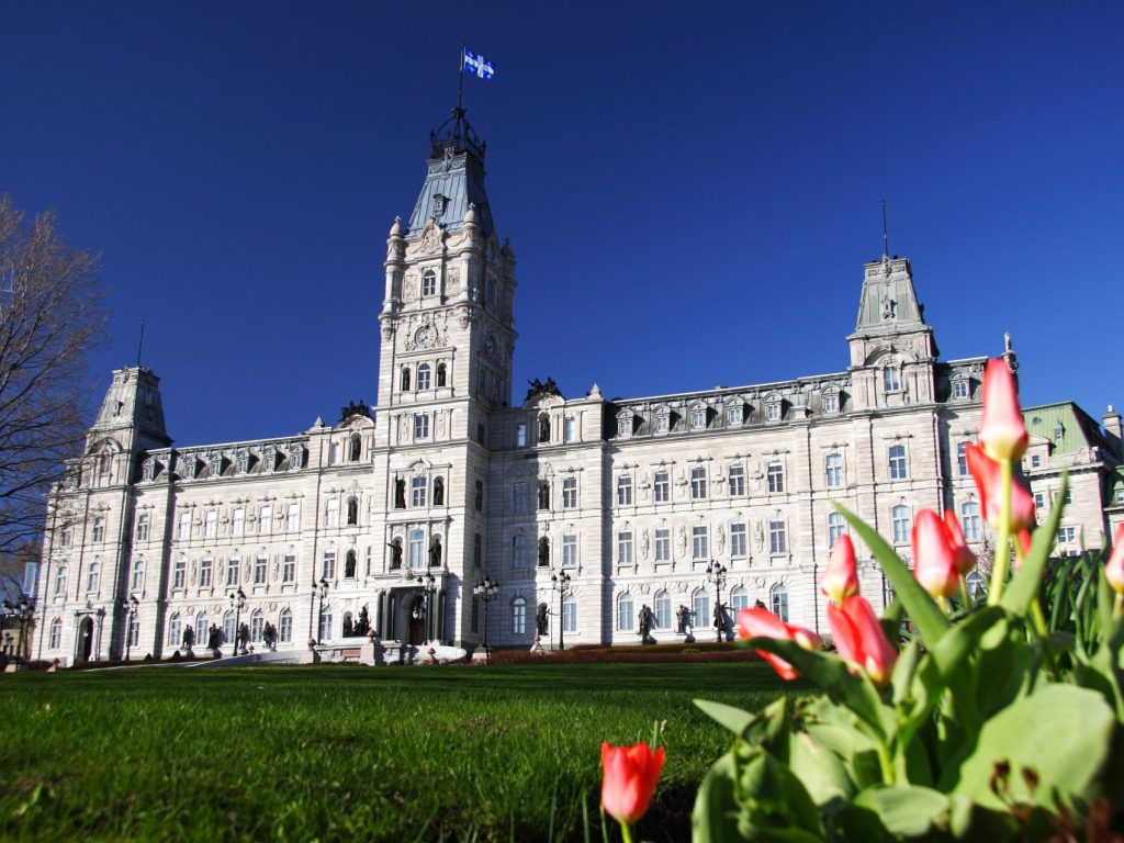 Déclin du français : Québec lance une consultation en ligne