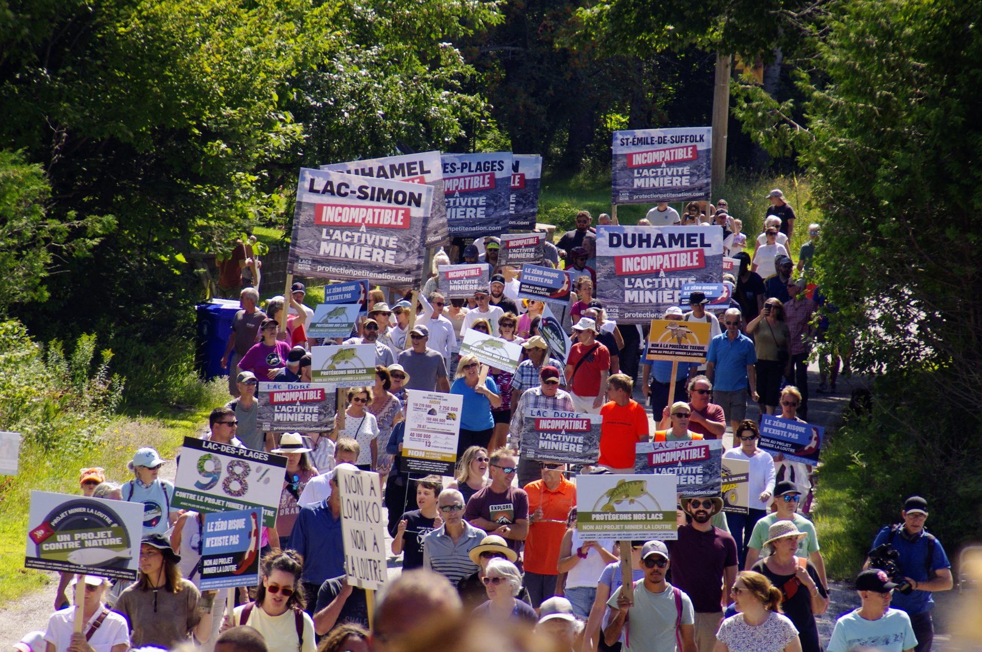 Rassemblement contre le projet minier La Loutre