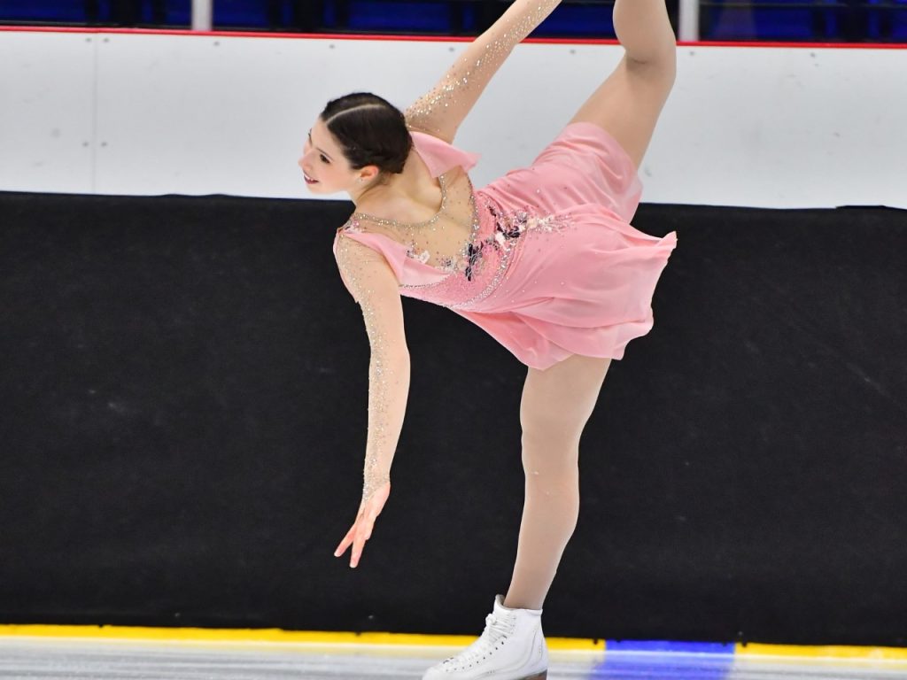 Julianne Lussier patine en direction des Championnats canadiens