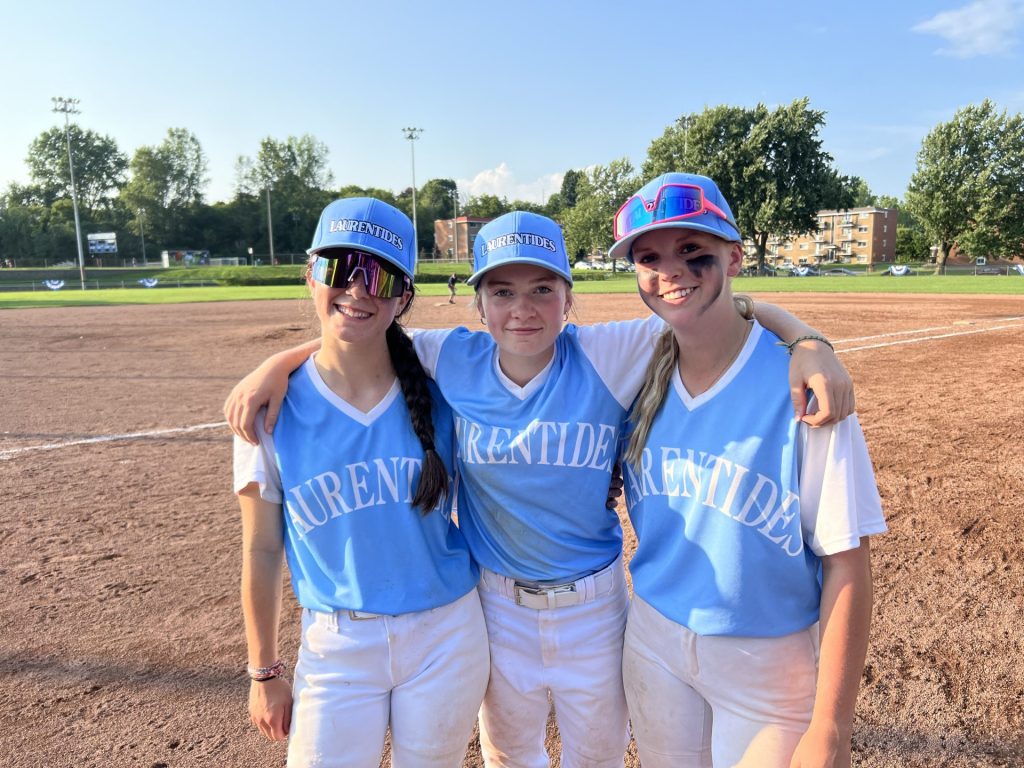 Des filles de la région brillent aux Championnats provinciaux de baseball