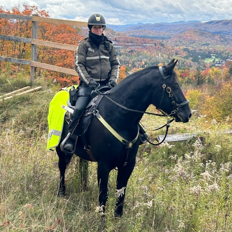 L’équipe équestre de la SQ était à Mont-Tremblant